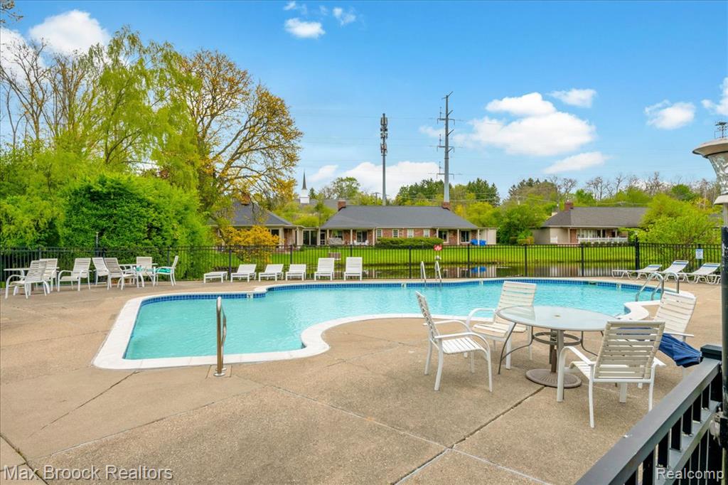 1711 Huntingwood Lane, C, Bloomfield Hills, MI 48304 — Photo 25