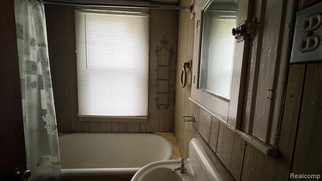 7821 SHERWOOD Street, Detroit, MI 48211 — Photo 17