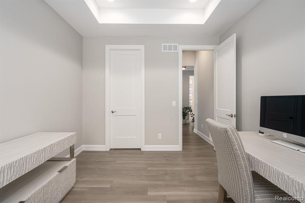 7484 Gramercy Circle, West Bloomfield, MI — Photo 26