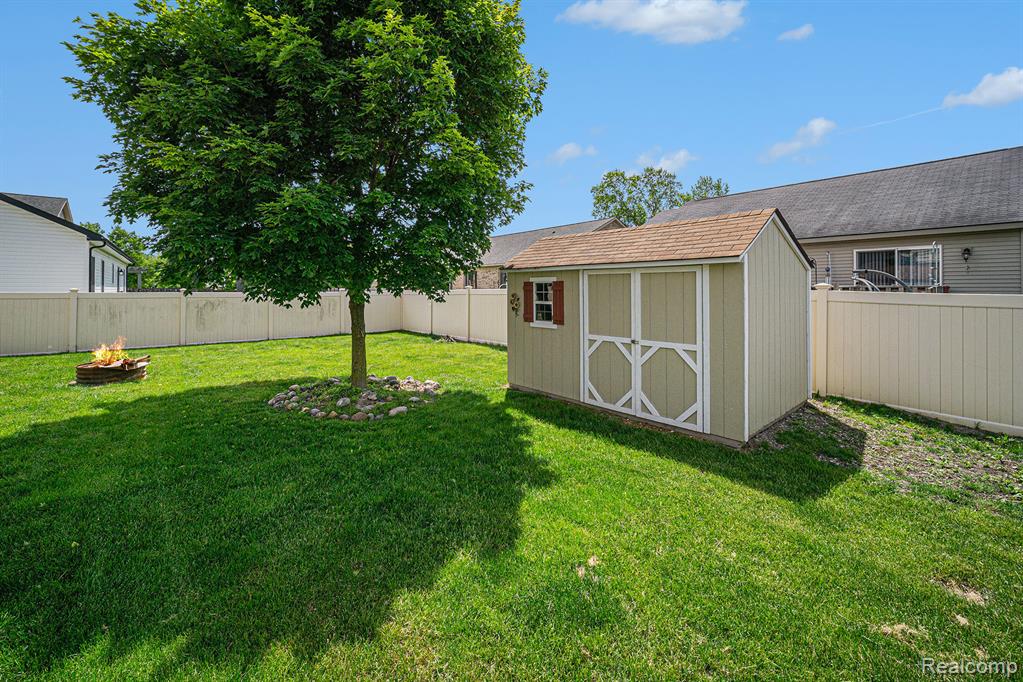 12241 Matthews Street, Carleton, MI 48117 — Photo 25