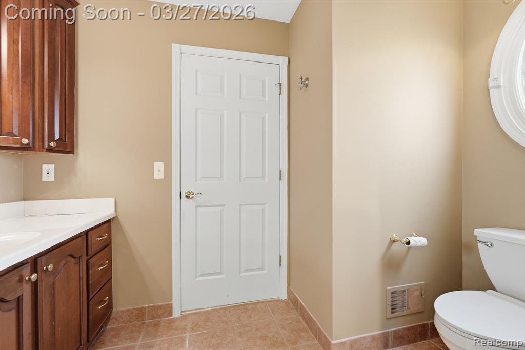 22432 Pointe Drive, Saint Clair Shores, MI 48081 — Photo 19
