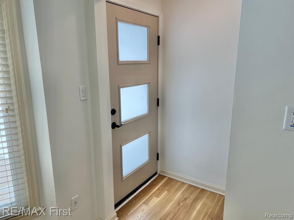 4516 Robinwood Avenue, Royal Oak, MI 48073 — Photo 2