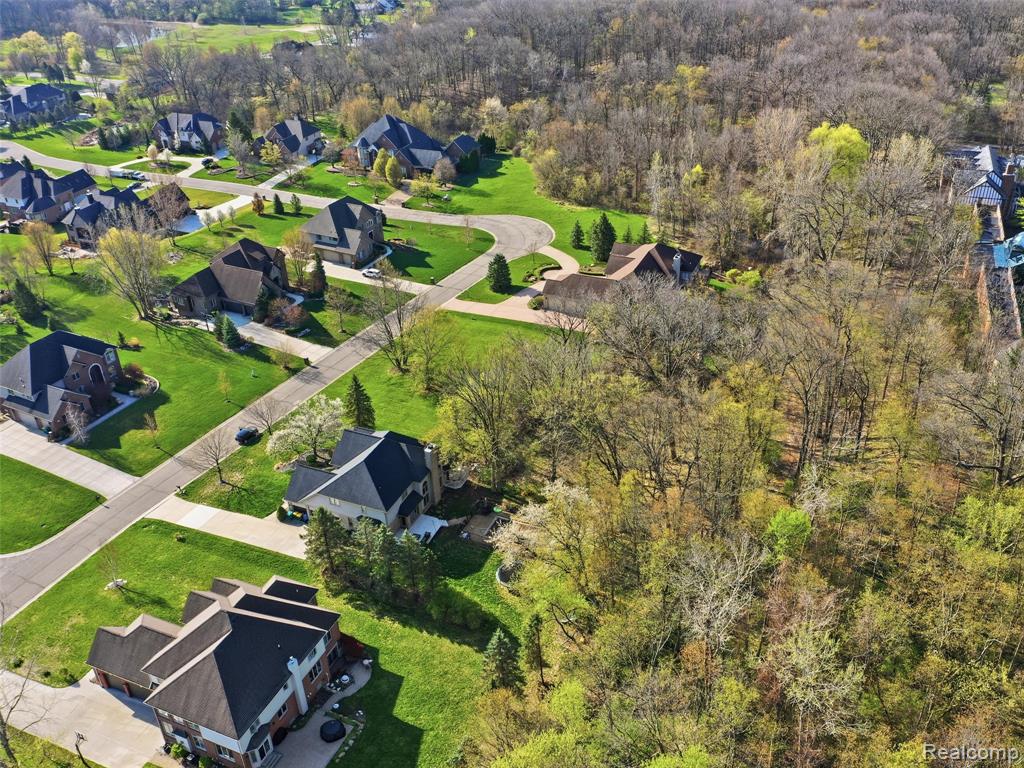 4710 Woodland Hills Drive, Rochester, MI 48306 — Photo 11