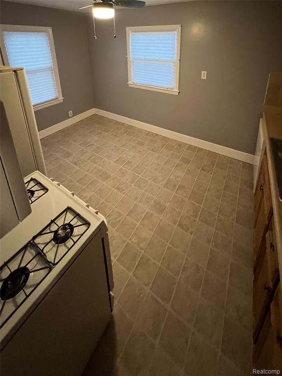 8277 N Sterling, Center Line, MI 48015 — Photo 5