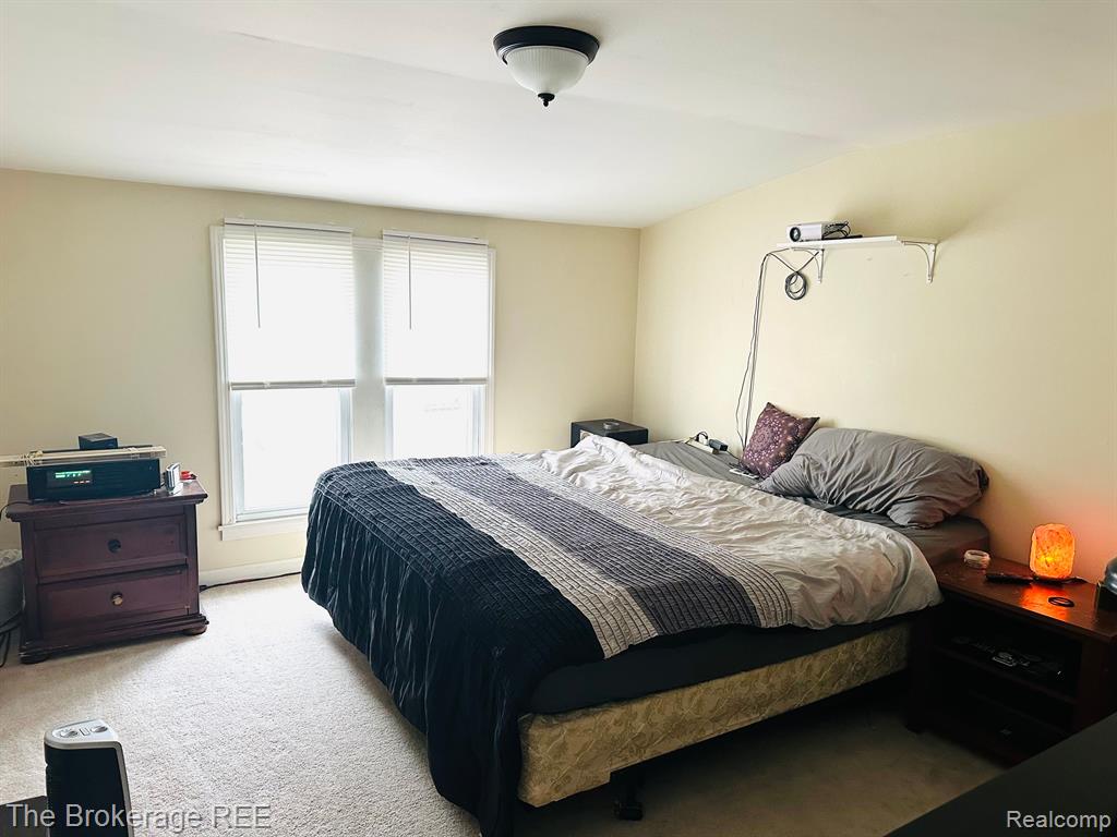 538 W STEWART Street, Owosso, MI 48867 — Photo 9