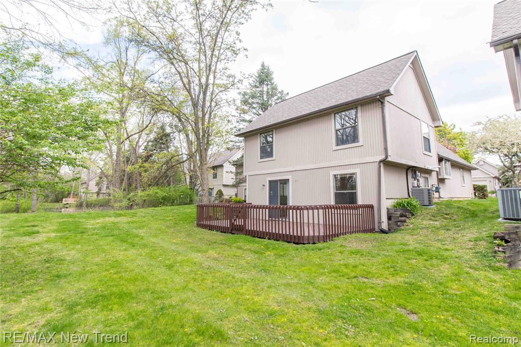 2521 Country Village Court, Ann Arbor, MI 48103 — Photo 36