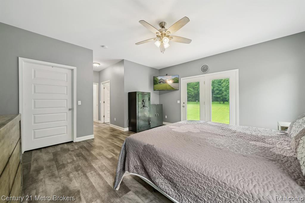 9119 Hegel Road, Goodrich Vlg, MI — Photo 24