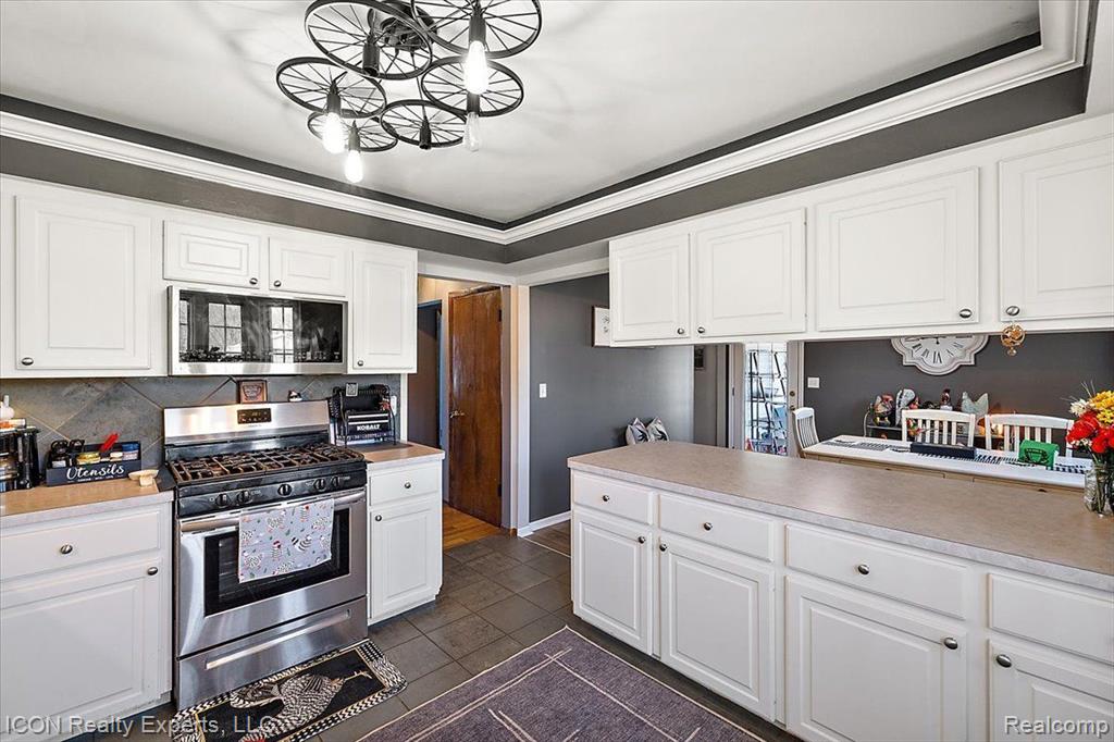 2595 PALMS Road, Columbus, MI — Photo 12