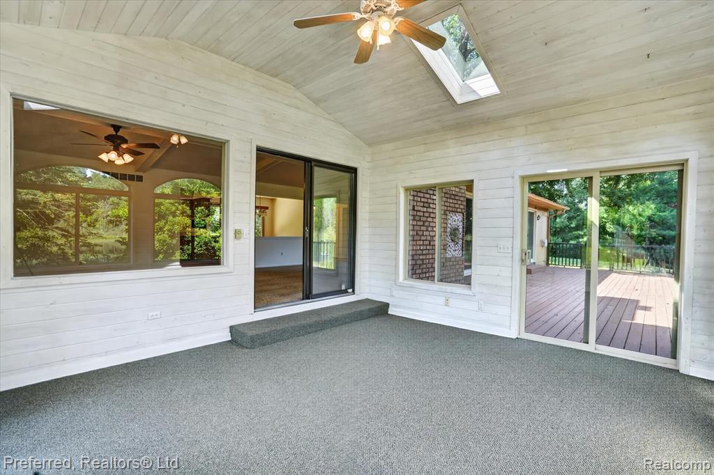 5524 Lawrence Court, Pinckney, MI 48169 — Photo 34