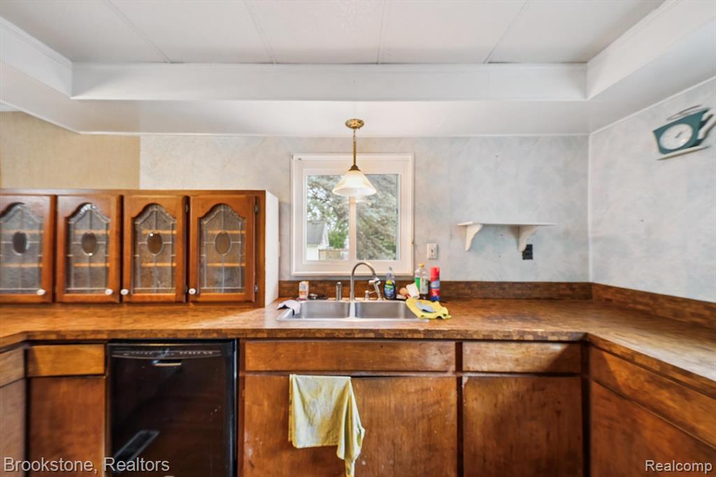 326 S Main Street, Almont, MI 48003 — Photo 23