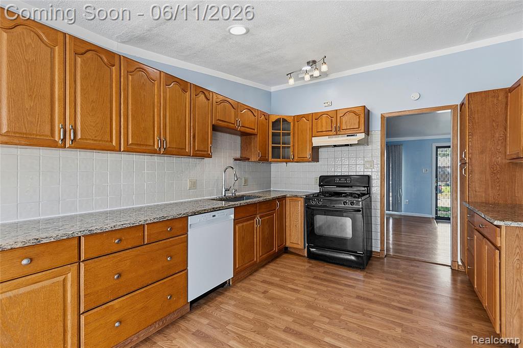 4663 Buchanan Avenue, Warren, MI 48092 — Photo 6