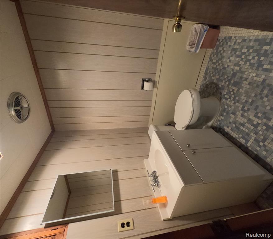 6876 Continental Avenue, Warren, MI 48091 — Photo 34