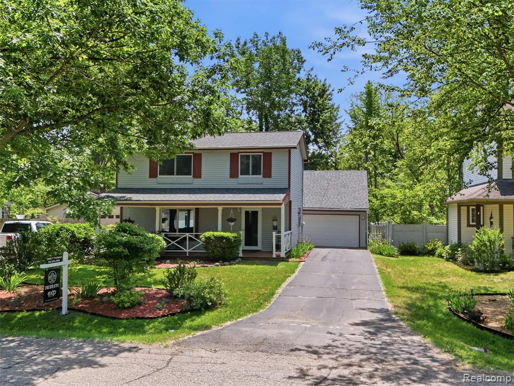 5565 Crescent Road, Waterford, MI 48327 — Photo 34
