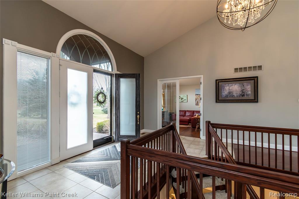 4998 Menominee Lane, Clarkston, MI 48348 — Photo 10