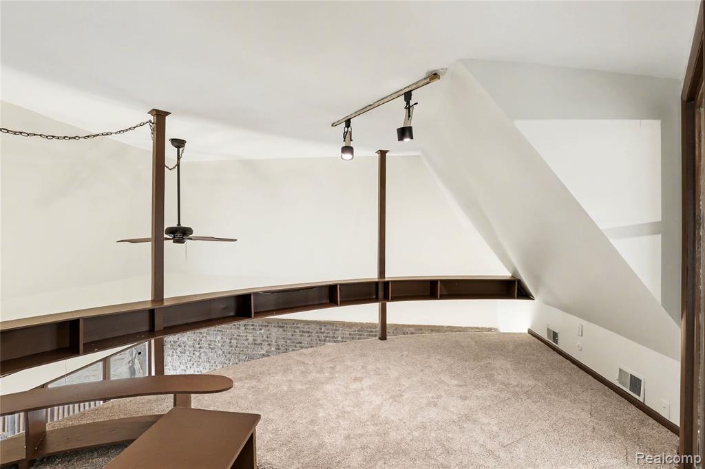 13490 Lakebrook Drive, Fenton, MI 48430 — Photo 12