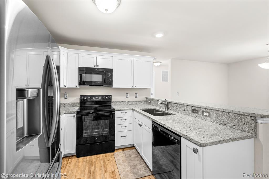 45622 ARAGON Lane, Canton, MI 48187 — Photo 8