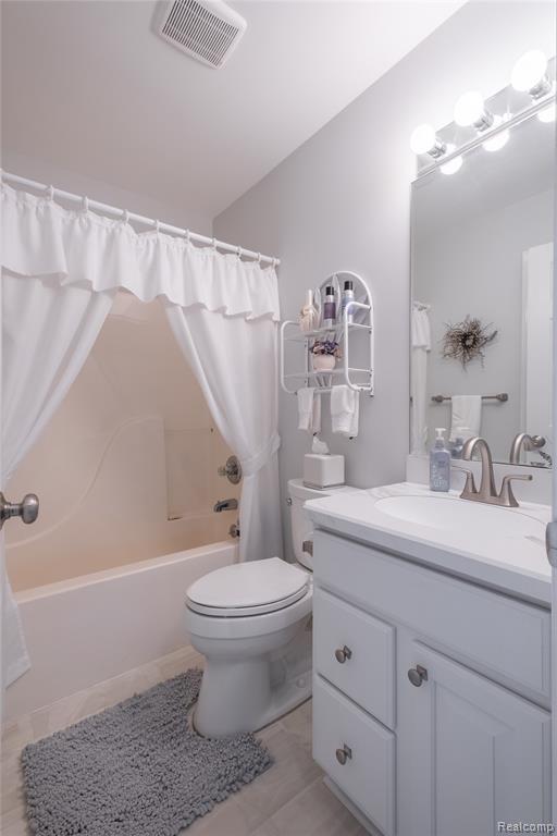 7425 Charles Court, Linden, MI 48451 — Photo 16