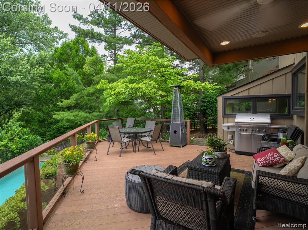 4683 Maura Lane, West Bloomfield, MI 48323 — Photo 8