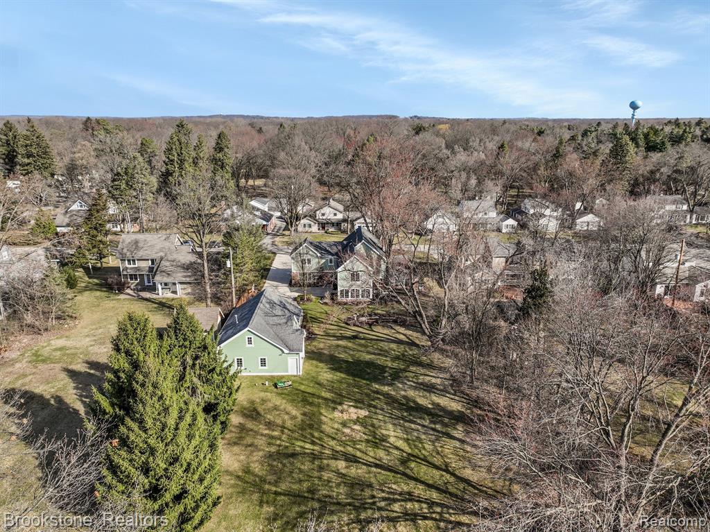 7585 LILAC Court, West Bloomfield, MI 48324 — Photo 47