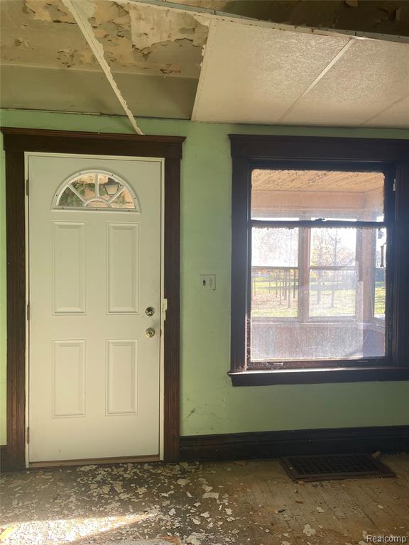 9385 Dorchester Street, Detroit, MI 48214 — Photo 4