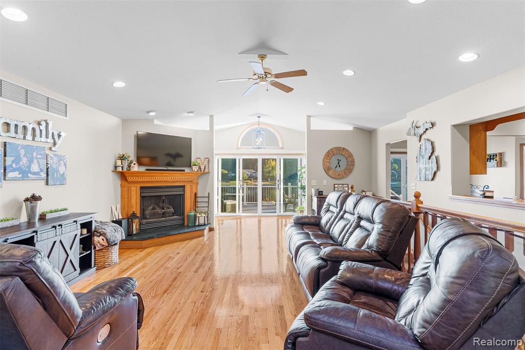 8460 Maurice Lane, Flushing, MI 48433 — Photo 7