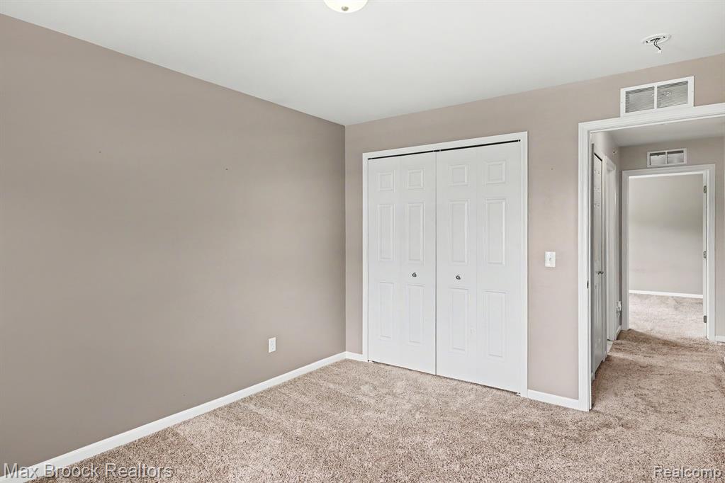 49086 W Woods Drive, Utica, MI 48317 — Photo 10