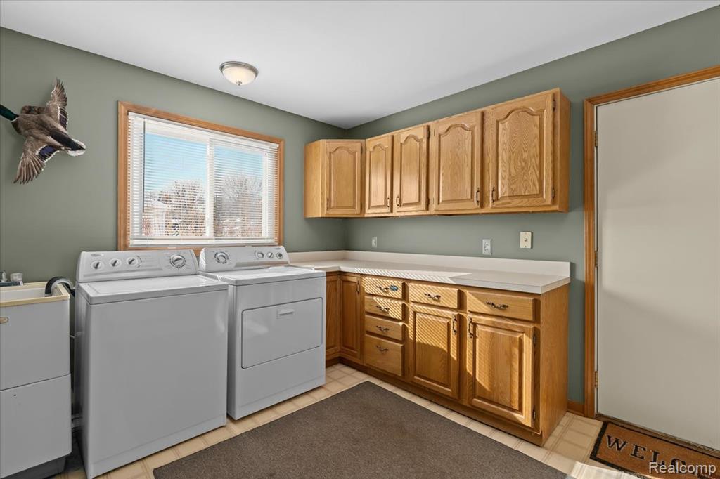 9112 Meadowdale Drive, Brighton, MI 48114 — Photo 22