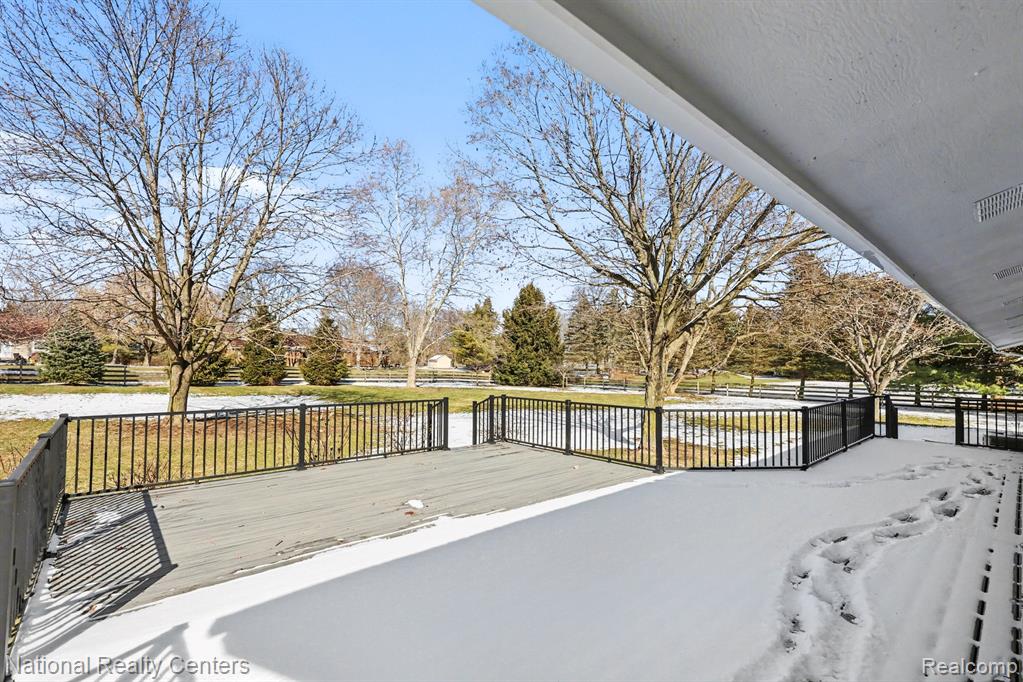 515 E Dawson Road, Milford, MI 48381 — Photo 29
