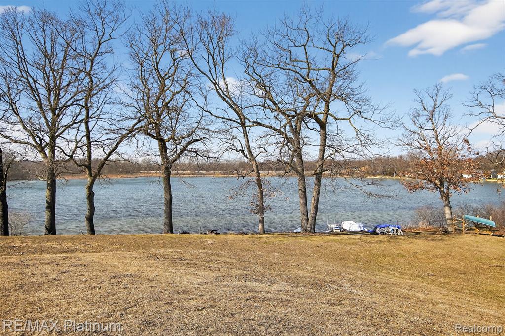 5946 Alan Drive, 47, Brighton, MI 48116 — Photo 18