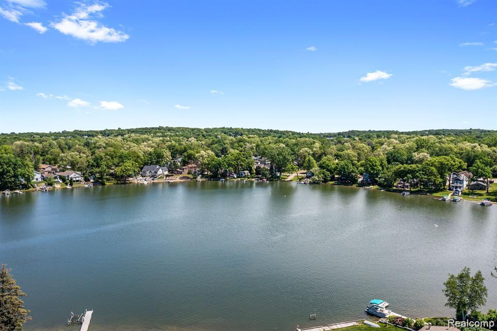 9495 Garforth Drive, White Lake, MI — Photo 4