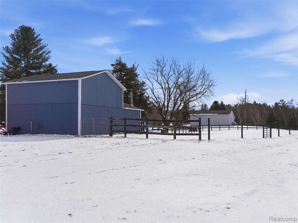 3942 Birch Run Road, Millington, MI 48746 — Photo 39