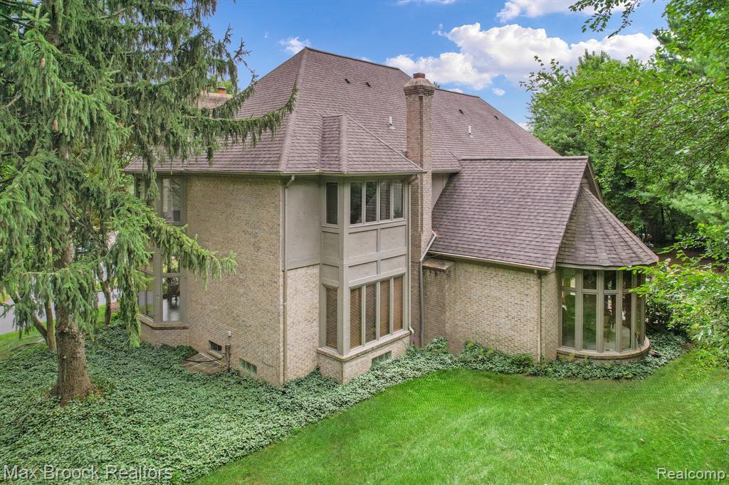 60 Kingsley Manor Drive, Bloomfield Hills, MI 48304 — Photo 64