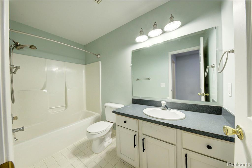 326 Redmaple Lane, 365, Brighton, MI 48116 — Photo 12