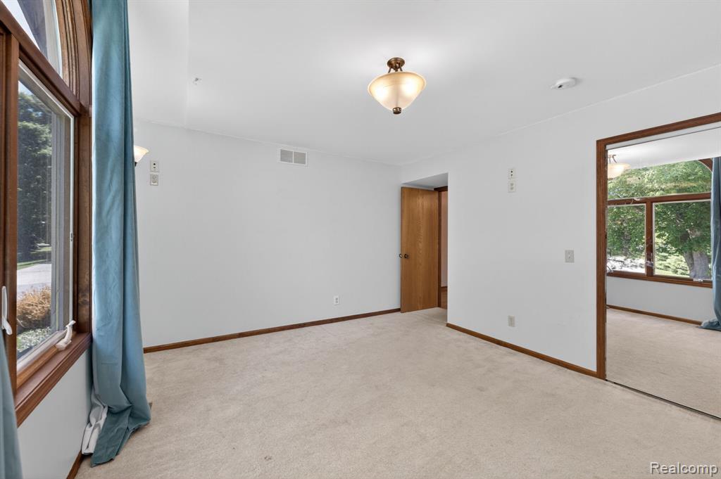 9353 Hill Road, Swartz Creek, MI 48473 — Photo 47