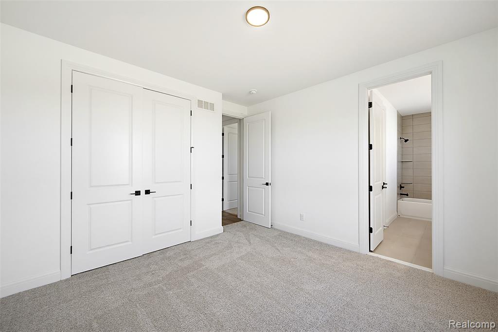 28324 Nadia Lane, New Baltimore, MI 48047 — Photo 32
