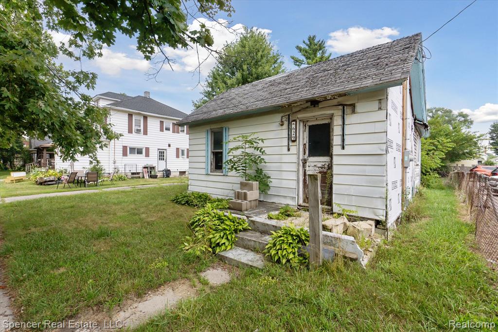 629 Alger Avenue, Owosso, MI 48867 — Photo 3