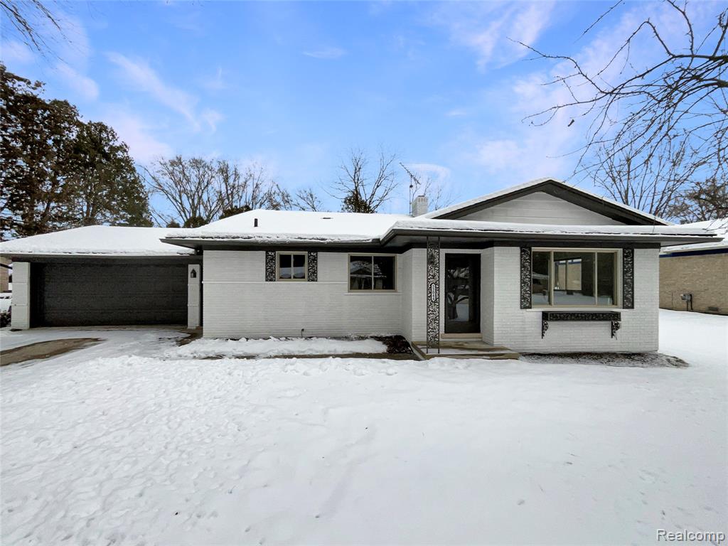 53044 Ruann Drive, Shelby Twp, MI 48316 — Photo 2