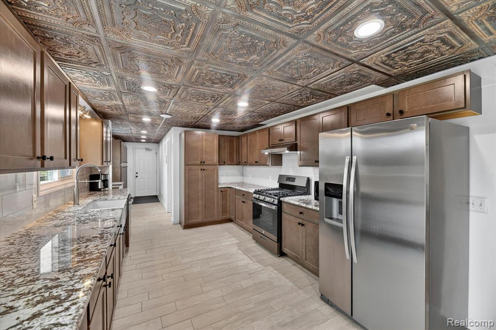 11280 Hegel Road, Goodrich Vlg, MI — Photo 13