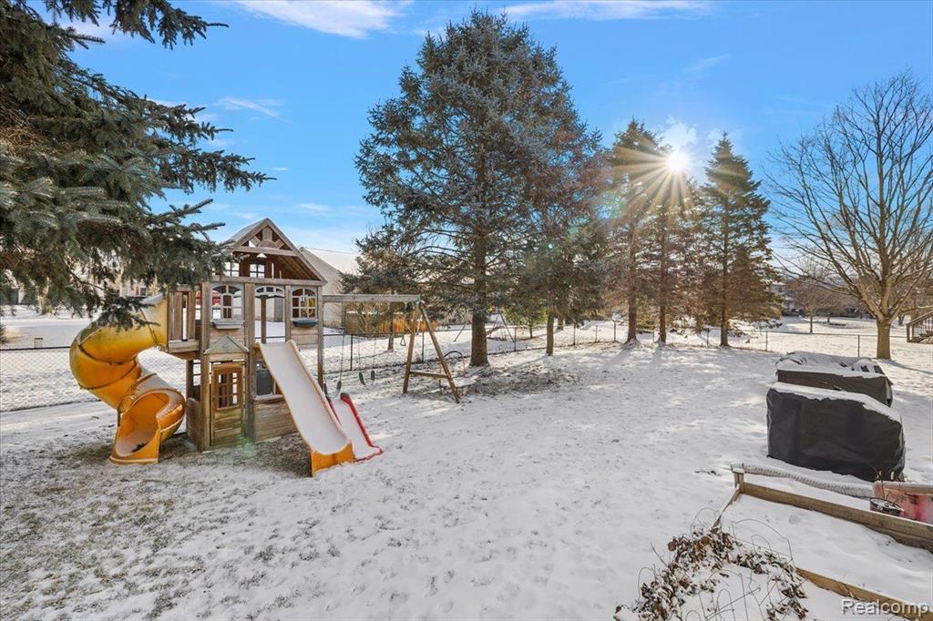 8958 SUNFLOWER, Whitmore Lake, MI 48189 — Photo 5