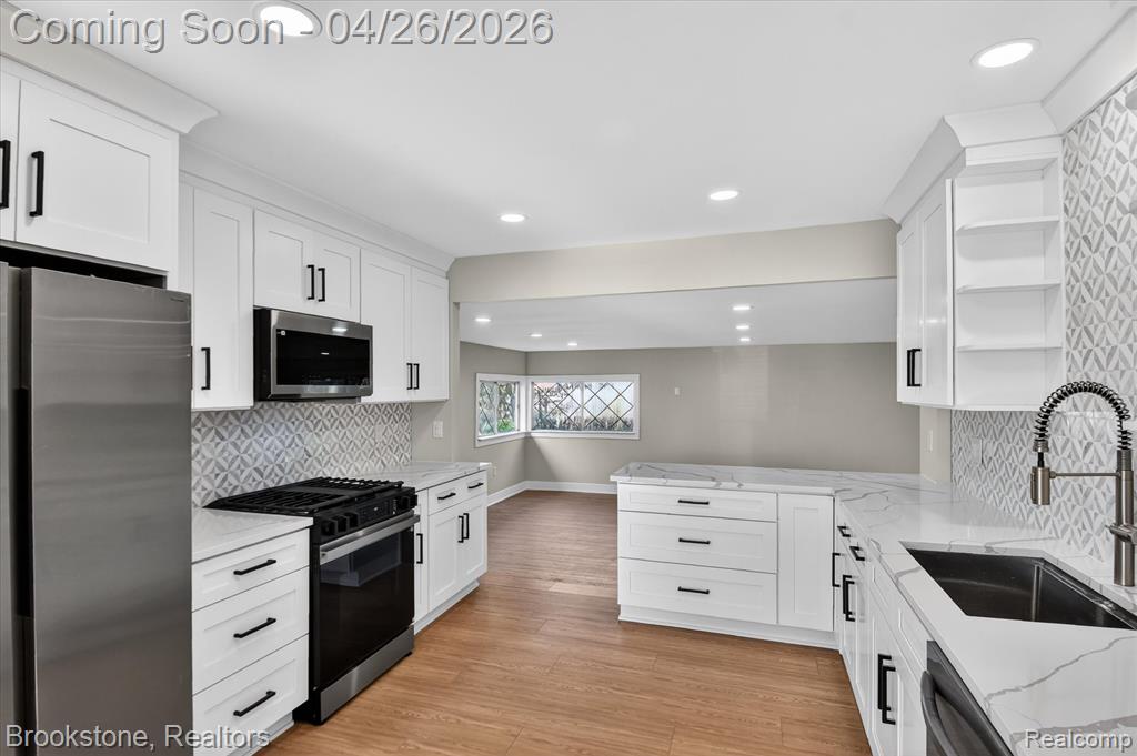 29807 Champine Street, Saint Clair Shores, MI 48082 — Photo 15