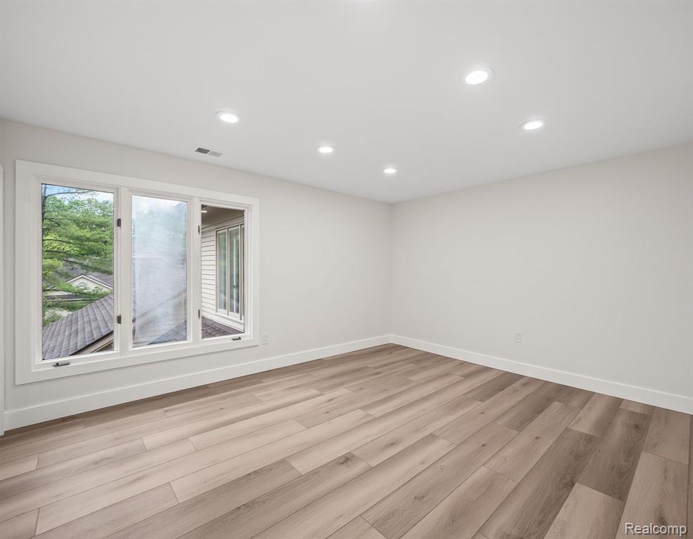 6943 Pebble Park Circle, West Bloomfield, MI — Photo 21