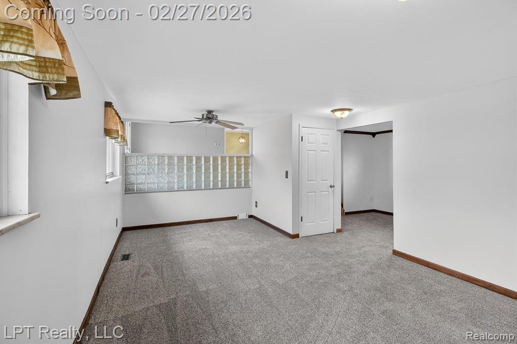 22507 Doncaster Avenue, Brownstown, MI 48193 — Photo 18