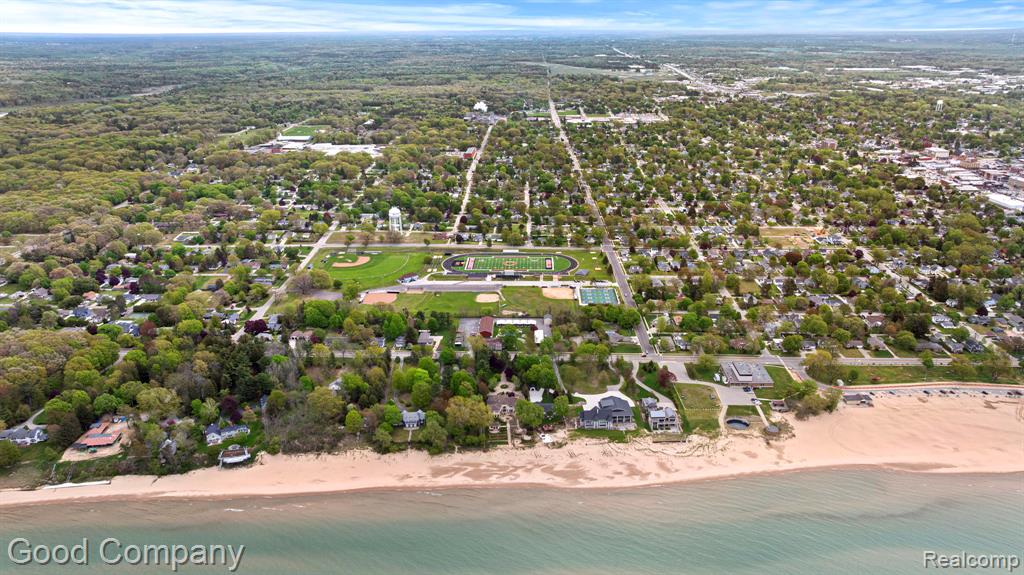 612 N LAKESHORE Drive, Ludington, MI 49431 — Photo 51