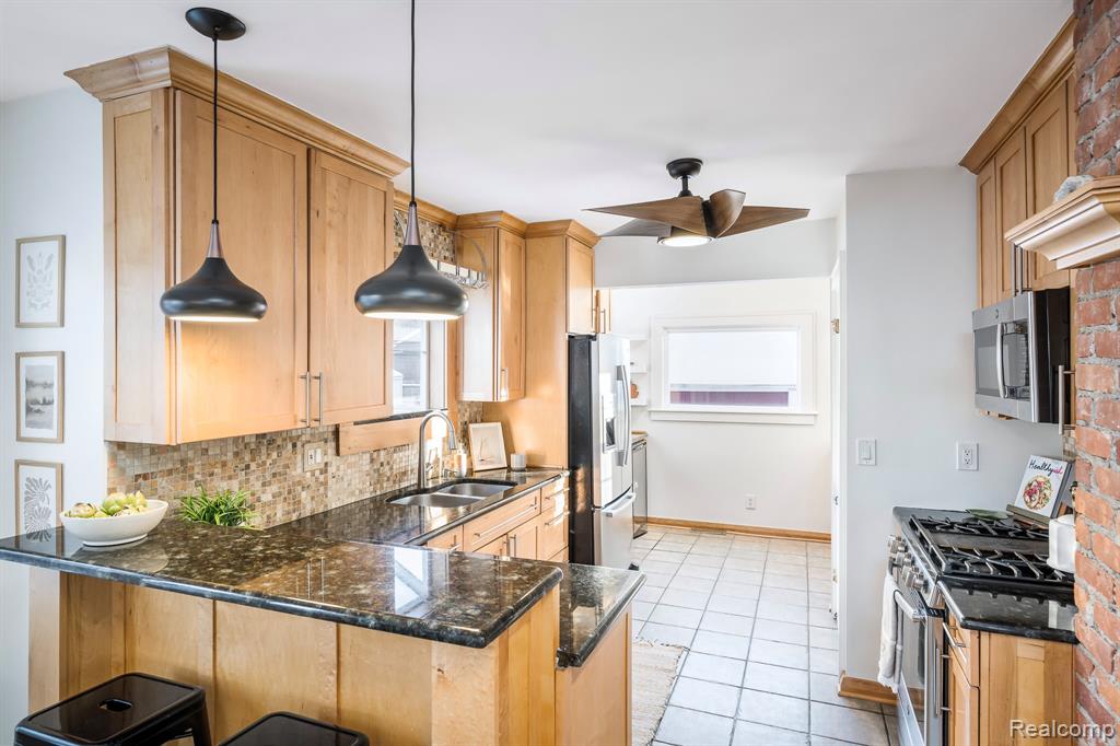 930 E 2nd Street, Royal Oak, MI 48067 — Photo 8