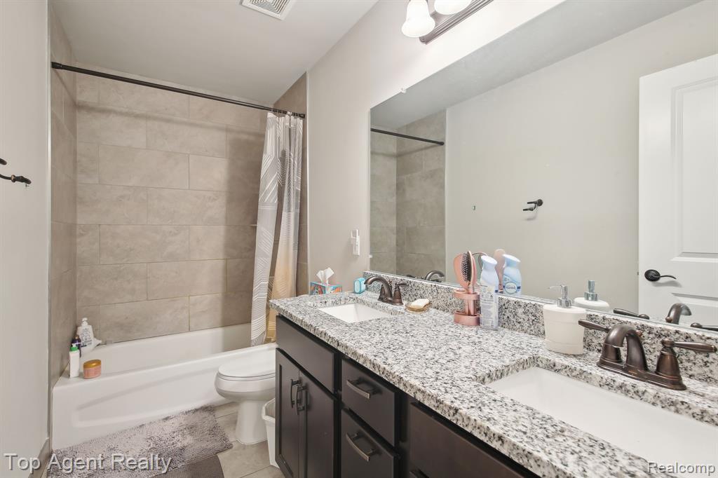 59419 DEER HAVEN Drive, South Lyon, MI 48178 — Photo 24