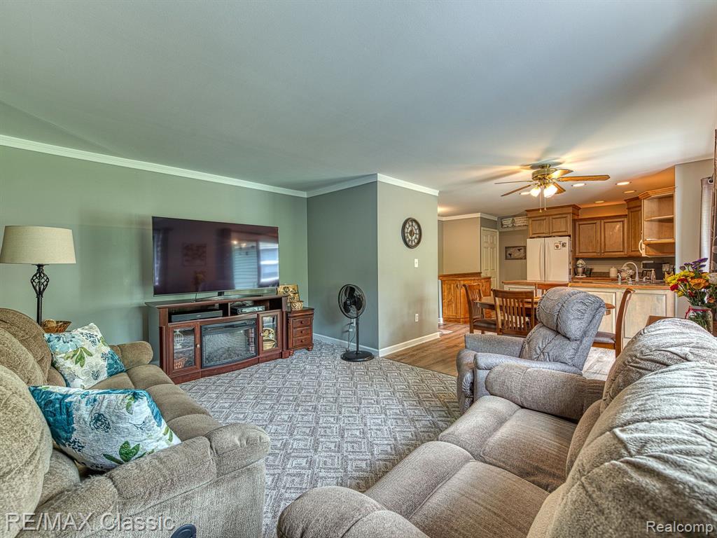8866 MANTON Avenue, Plymouth, MI 48170 — Photo 8