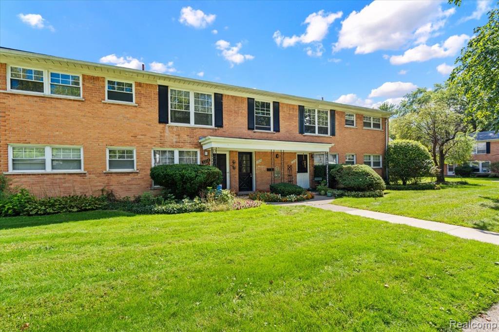3220 Shenandoah Drive, 11, Royal Oak, MI 48073