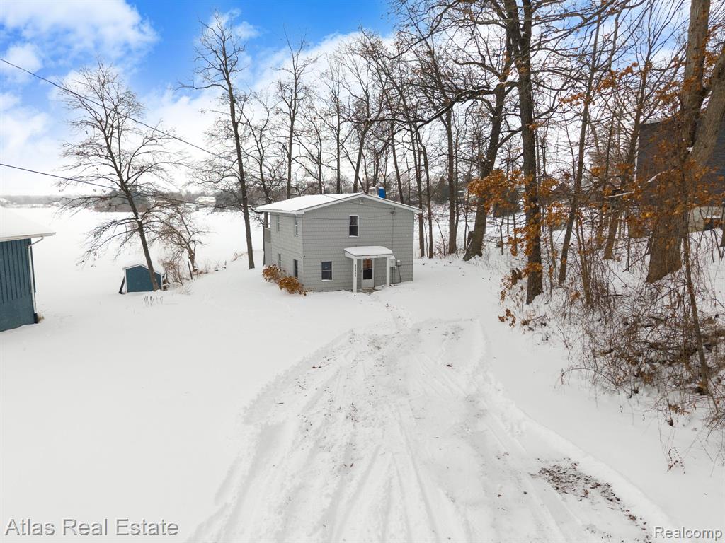 10128 Dar Lane, Goodrich Vlg, MI — front exterior