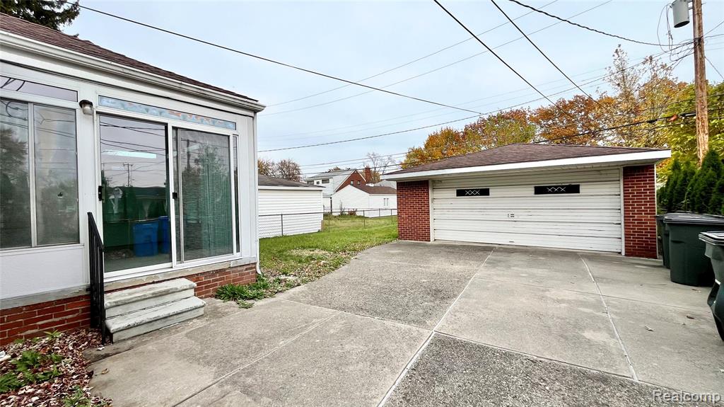 8252 Dale Street, Dearborn Heights, MI 48127 — Photo 19