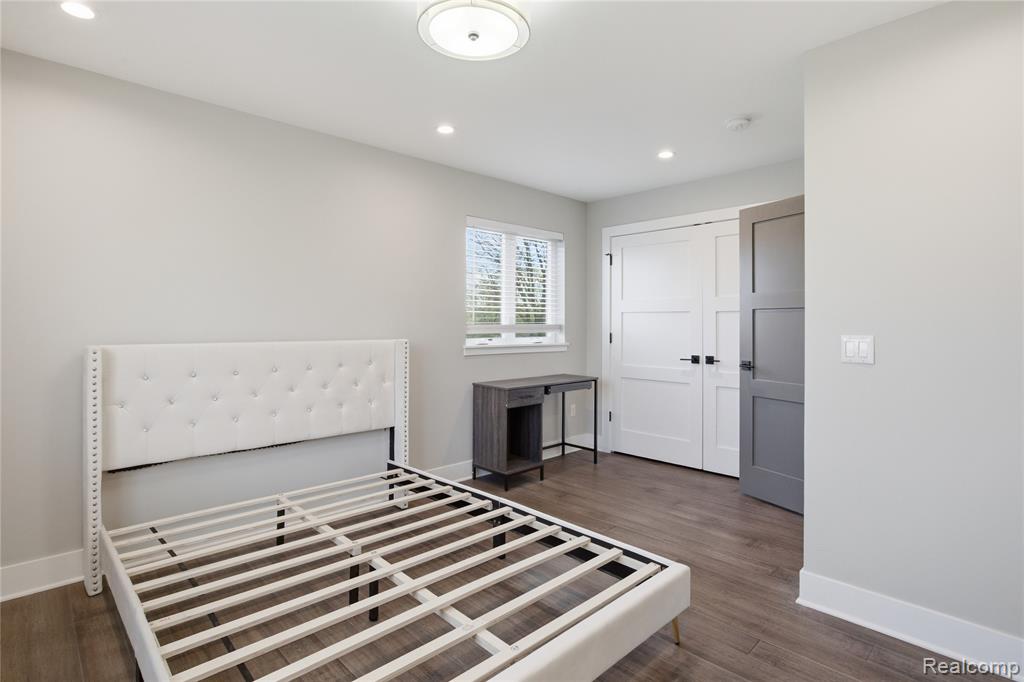 4221 W 14 Mile Road, Royal Oak, MI 48073 — Photo 32